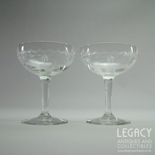 Pair of Early 20th Century Fan and Blaze Cut Pan Champagne Glasses c.1900