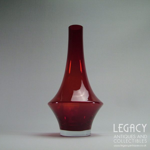 Riihimaën Lasi Oy (Riihimäki) Large Ruby Glass Flower Vase No. 1379 by Erkkitapio Siiroinen